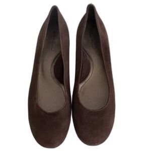 Suede pumps, by Eddie Bauer.  Size 9.5